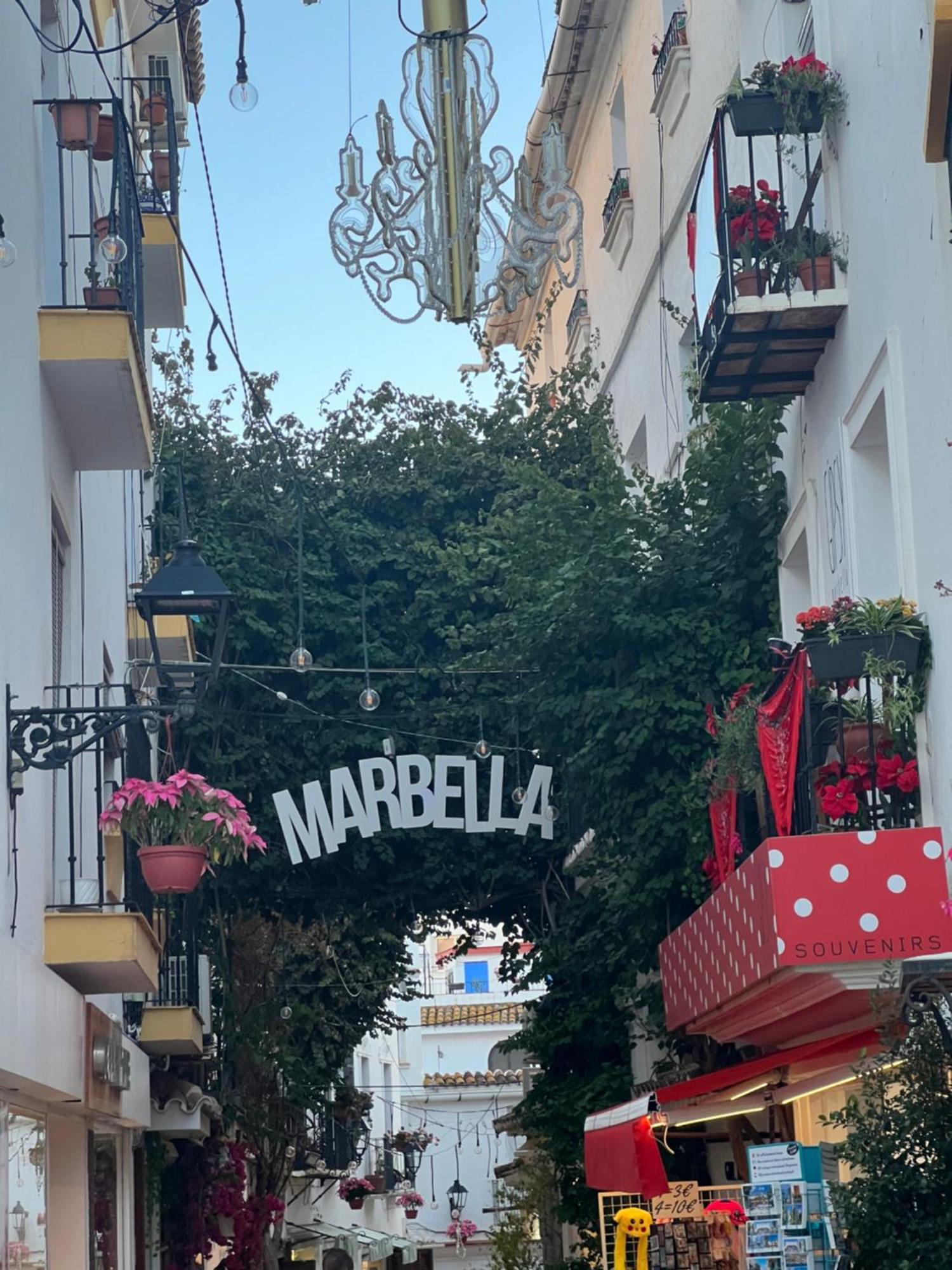 Marbella Village Luaran gambar